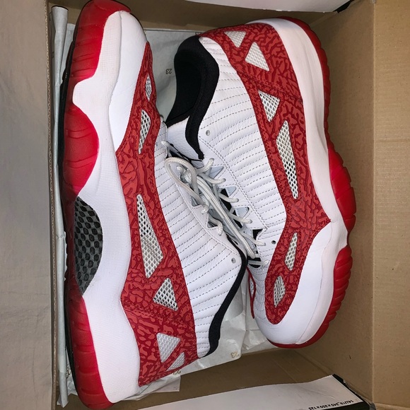 jordan 11 ie gym red